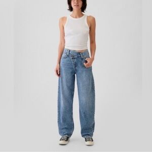 GAP High Rise Barrel Leg Jeans size 29